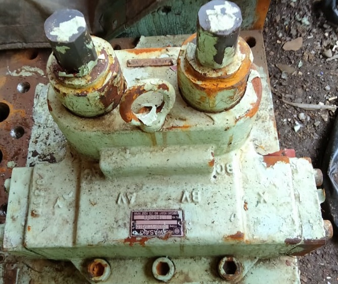 HYDRAULIC VALVE