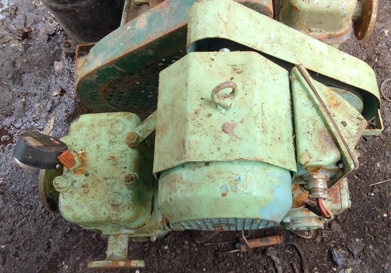 PISTON PUMP