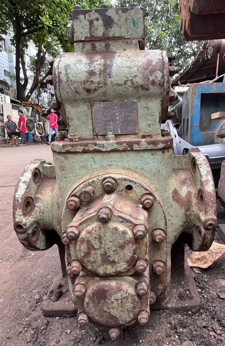 GEAR PUMP