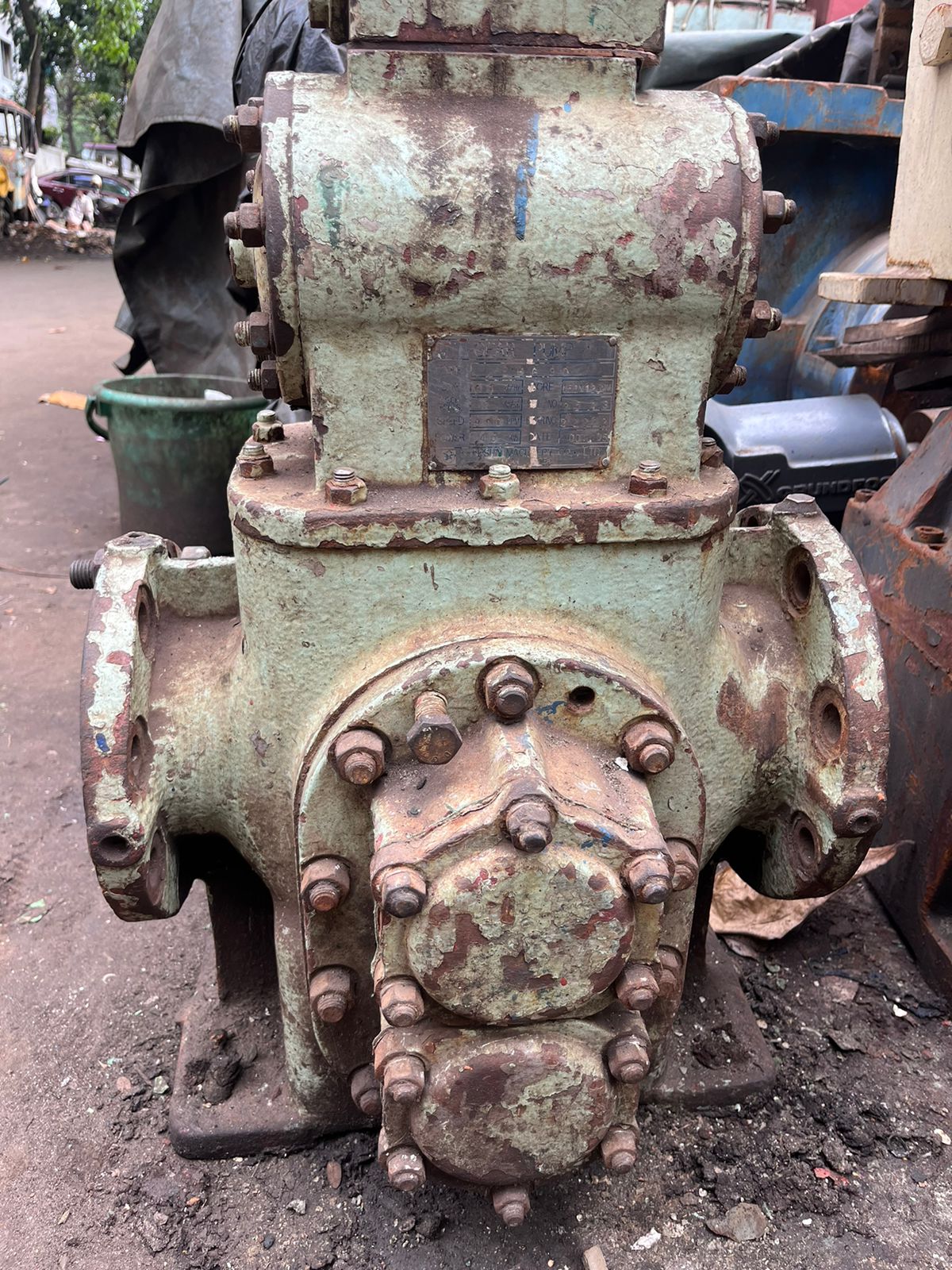 GEAR PUMP