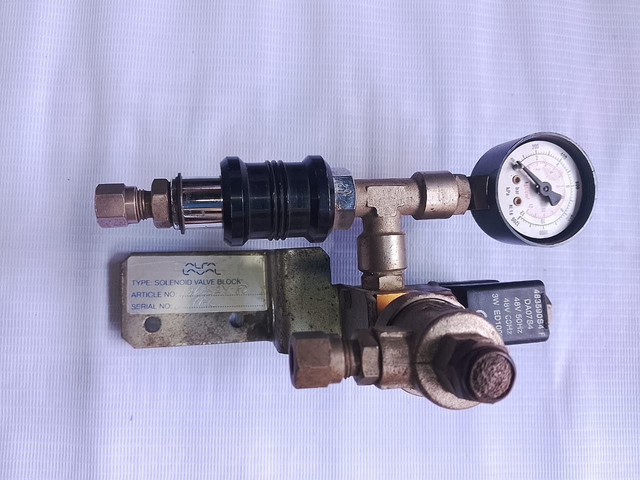 ALFA LAVAL Solenoid Valve Block 176352480 (2) ALFA LAVAL Solenoid Valve Block 176352480
